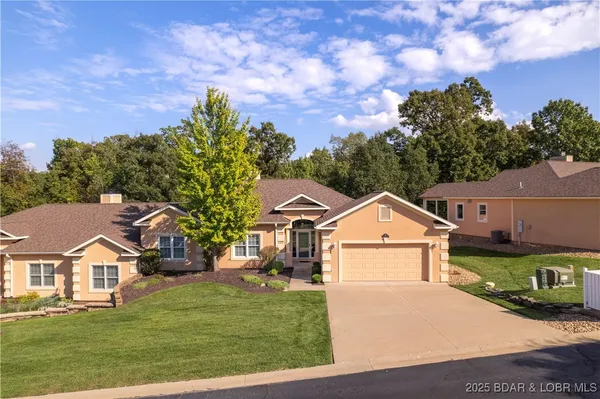 $515,000 | 36 Via Da Contro, Sunrise Beach, MO 65079