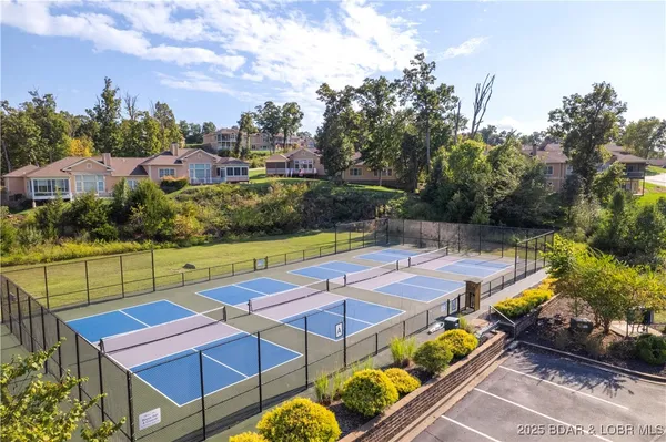 $515,000 | 36 Via Da Contro, Sunrise Beach, MO 65079