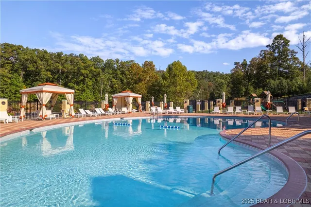 $550,000 | 36 Via Da Contro, Sunrise Beach, MO 65079