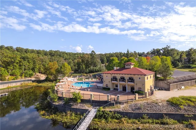 $550,000 | 36 Via Da Contro, Sunrise Beach, MO 65079