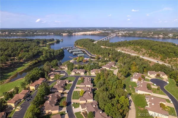$515,000 | 36 Via Da Contro, Sunrise Beach, MO 65079