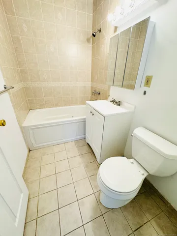 $144,900 | 107 Niles Hill Road, Unit A, New London, CT 06320