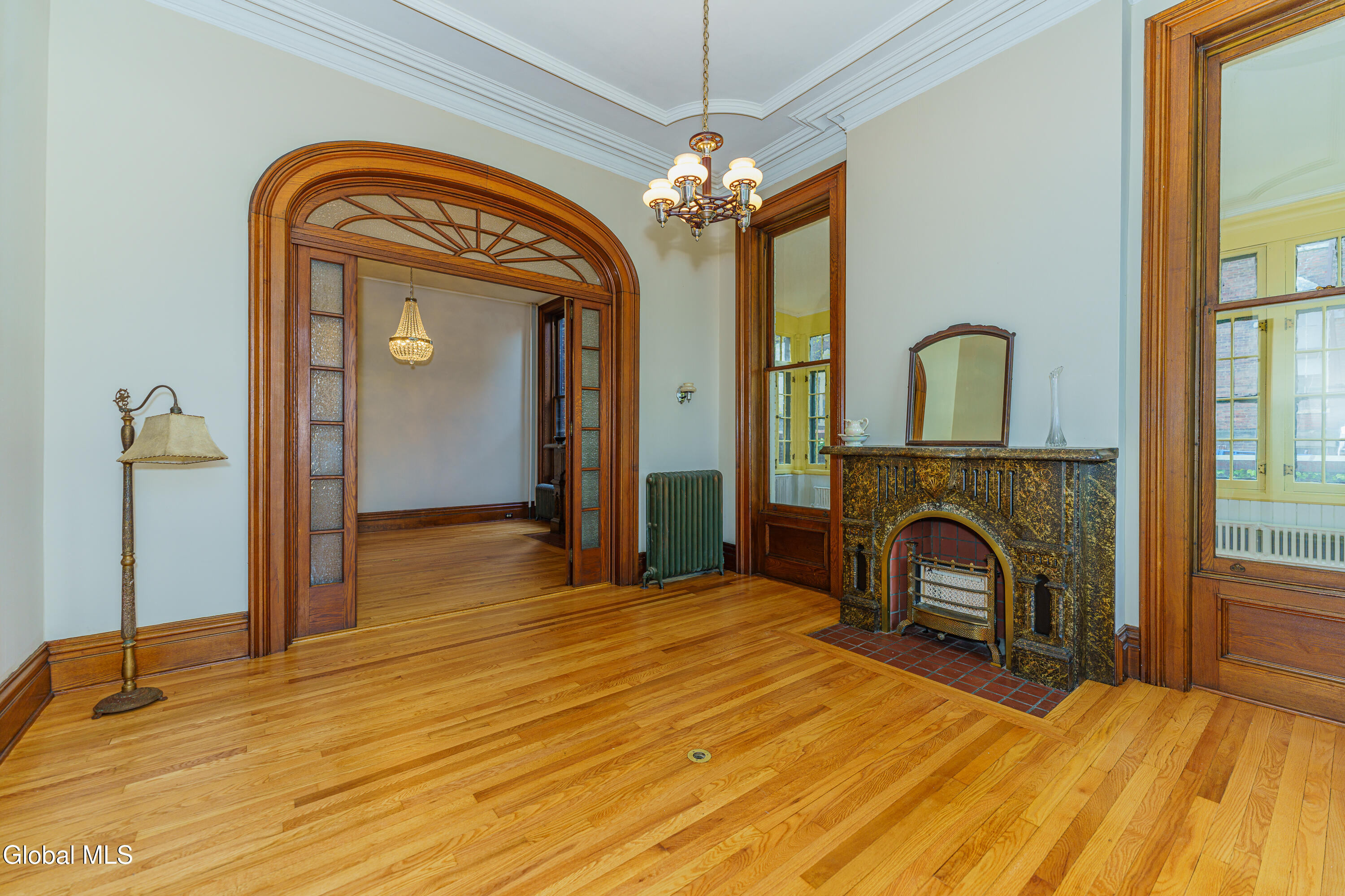198 9th Street Troy, NY 12180 - Photo 10 of 45 2 Livingroom 2