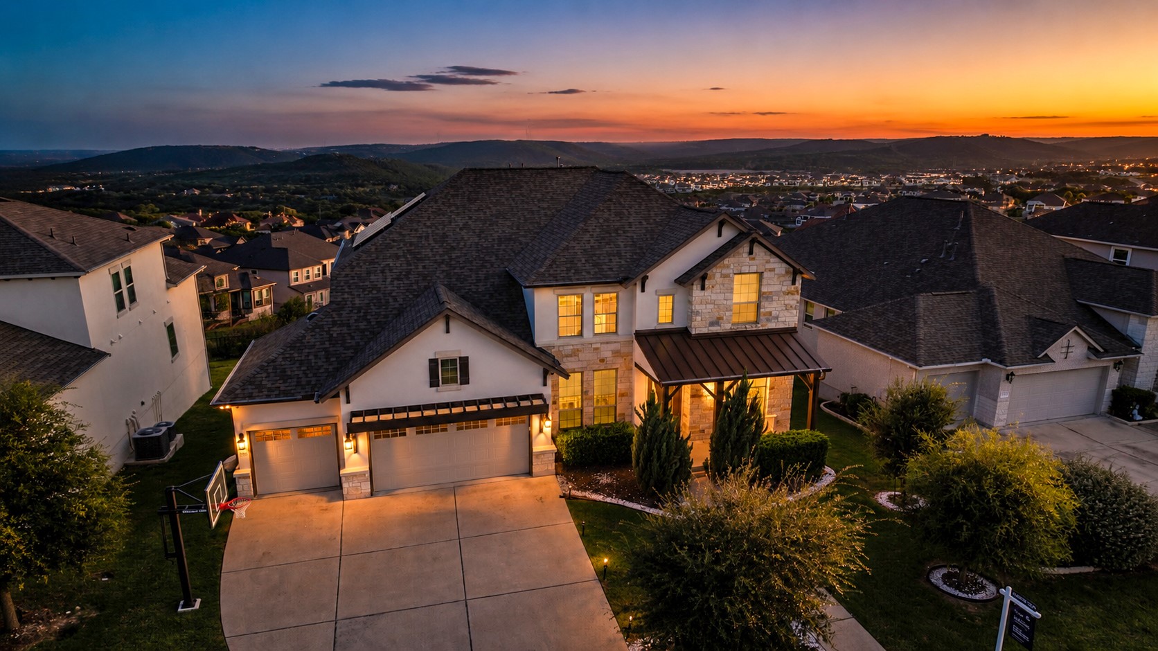 2301 Fossetta View Leander, TX 78641 - Photo 2 of 40