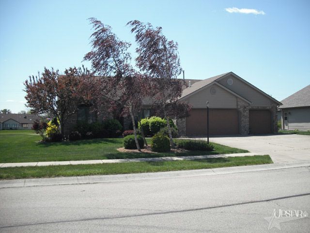 1203 Cross Pointe Decatur, IN 46733 - Photo 1 of 13