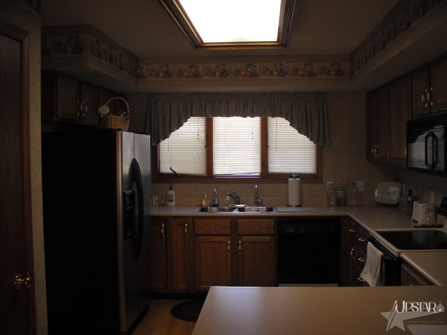 1203 Cross Pointe Decatur, IN 46733 - Photo 3 of 13