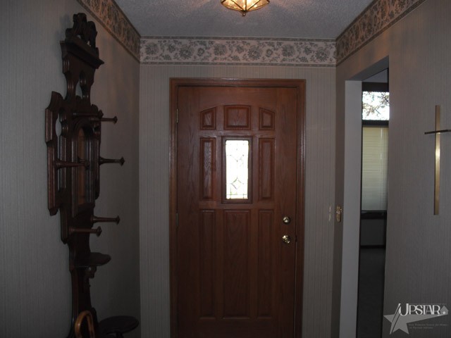 1203 Cross Pointe Decatur, IN 46733 - Photo 7 of 13