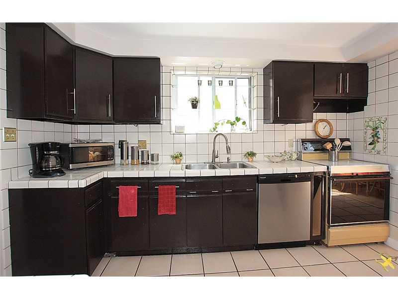 1211 Mcneilly Road Pittsburgh, PA 15216 - Photo 9 of 20 Kitchen.