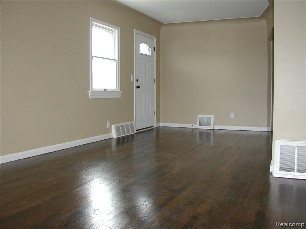 7825 Sheldon Road Canton, MI 48187 - Photo 13 of 25 liv room 2.JPG