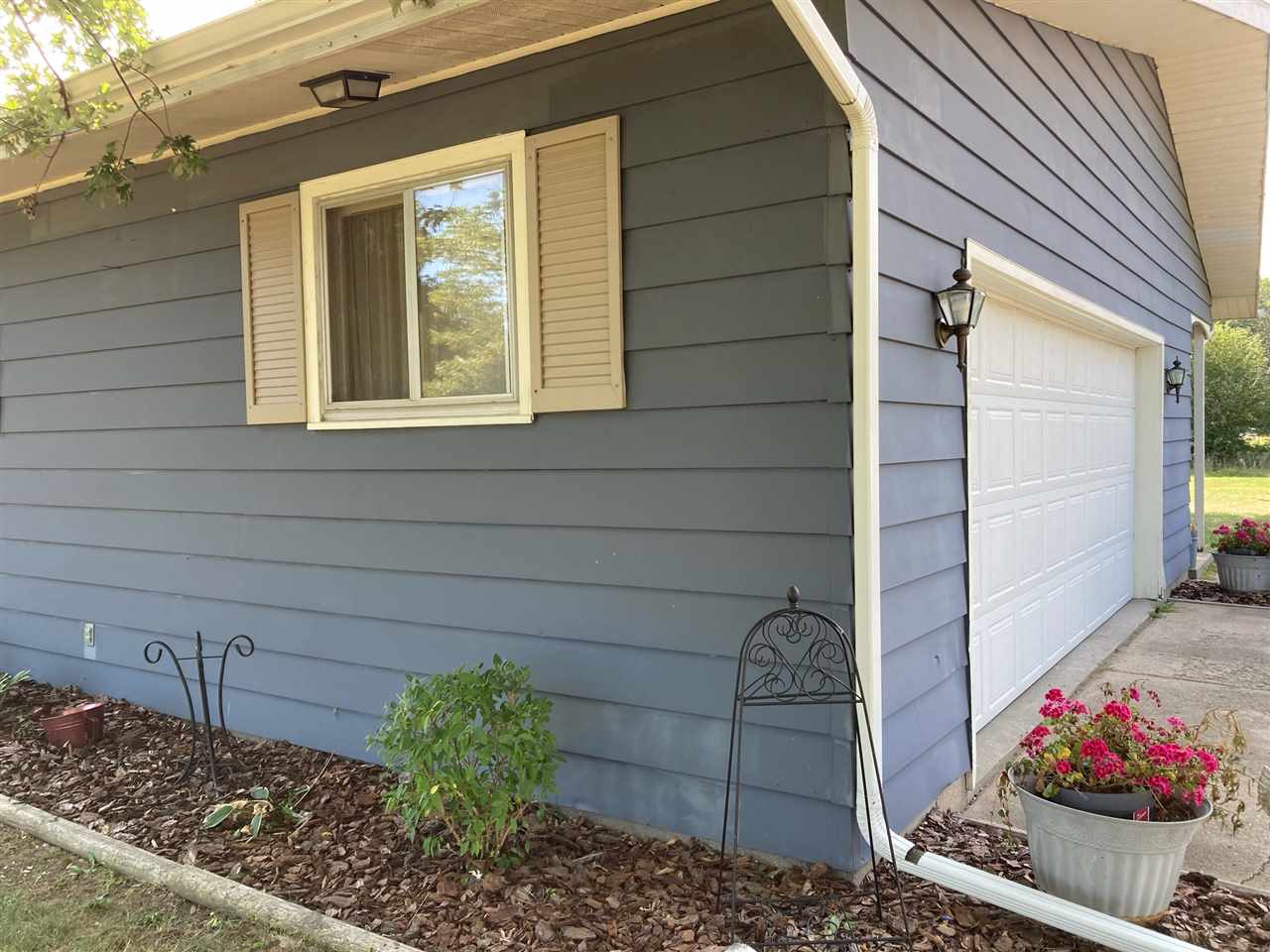 1521 Cheesman Road St. Louis, MI 48880 - Photo 12 of 57 1879149-11.JPG