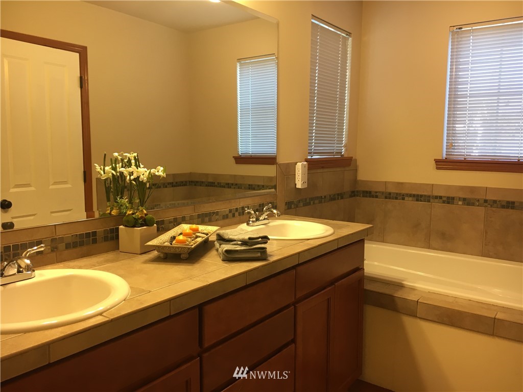 17816 19th Avenue Southeast, Unit 11 Bothell, WA 98012 - Photo 24 of 24 Gallery Image 24