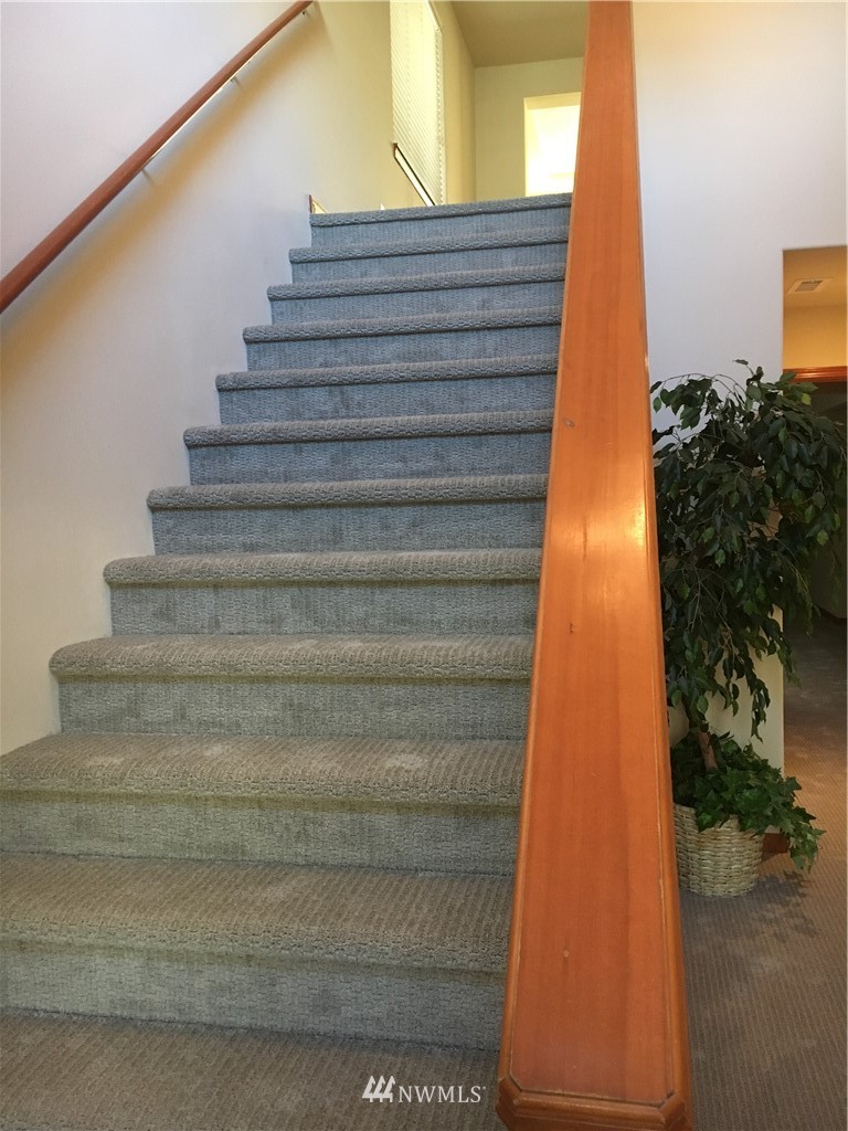 17816 19th Avenue Southeast, Unit 11 Bothell, WA 98012 - Photo 9 of 24 Gallery Image 9