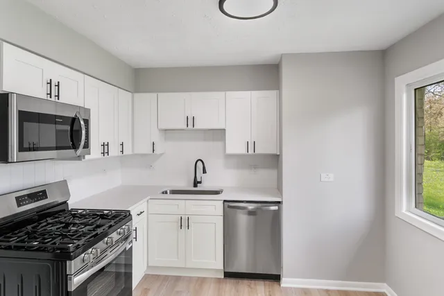 $233,700 | 505 Barbara Court, University Park, IL 60484