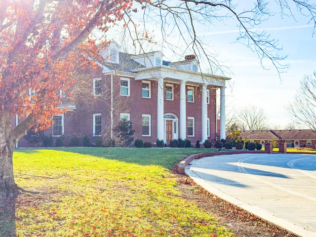 $1,050,000 | 621 East College Street, Pulaski, TN 38478