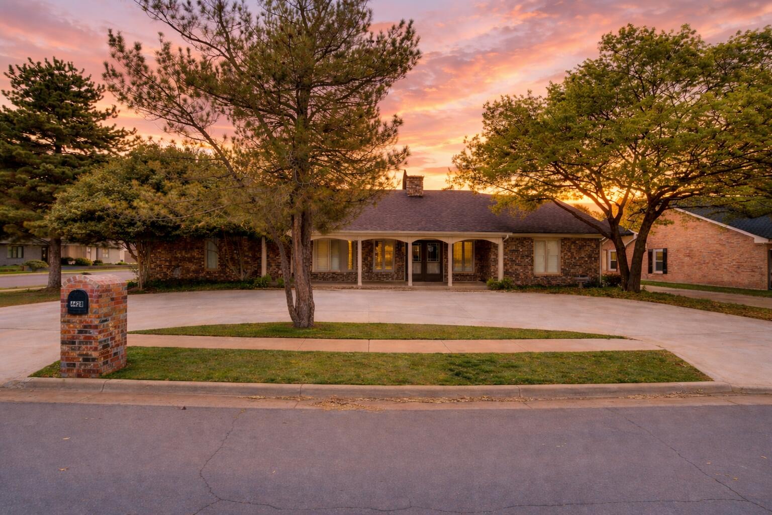 4428 89th Street Lubbock, TX 79424 - Photo 1 of 65 2308D2A8-31E7-4610-A792-6B23ECBD479B