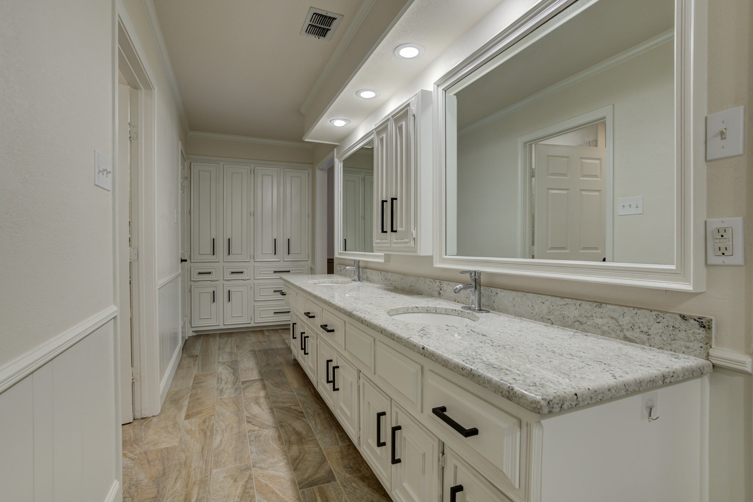 4428 89th Street Lubbock, TX 79424 - Photo 42 of 65 DSC03497_498_499_500_501