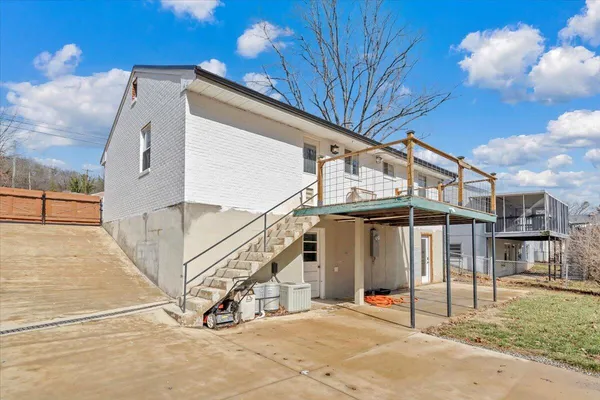 $299,850 | 951 Hartsook Boulevard Southeast, Roanoke, VA 24014