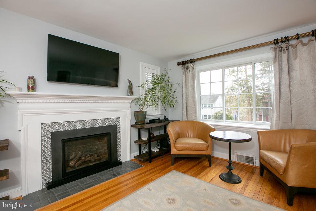 805 Dover Road Wynnewood, PA 19096 - Photo 6 of 34