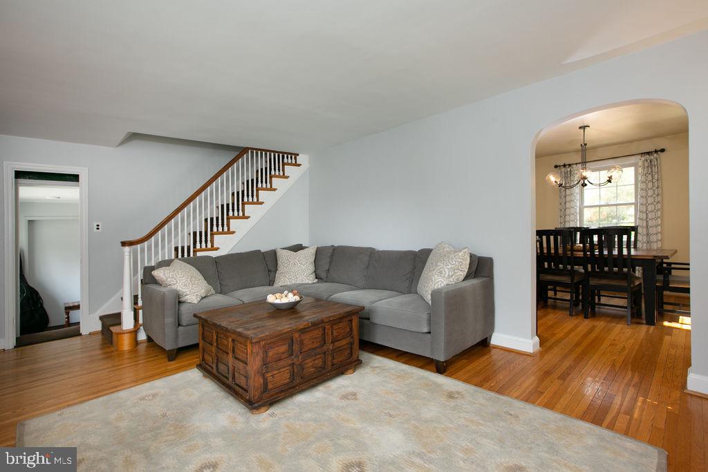 805 Dover Road Wynnewood, PA 19096 - Photo 7 of 34