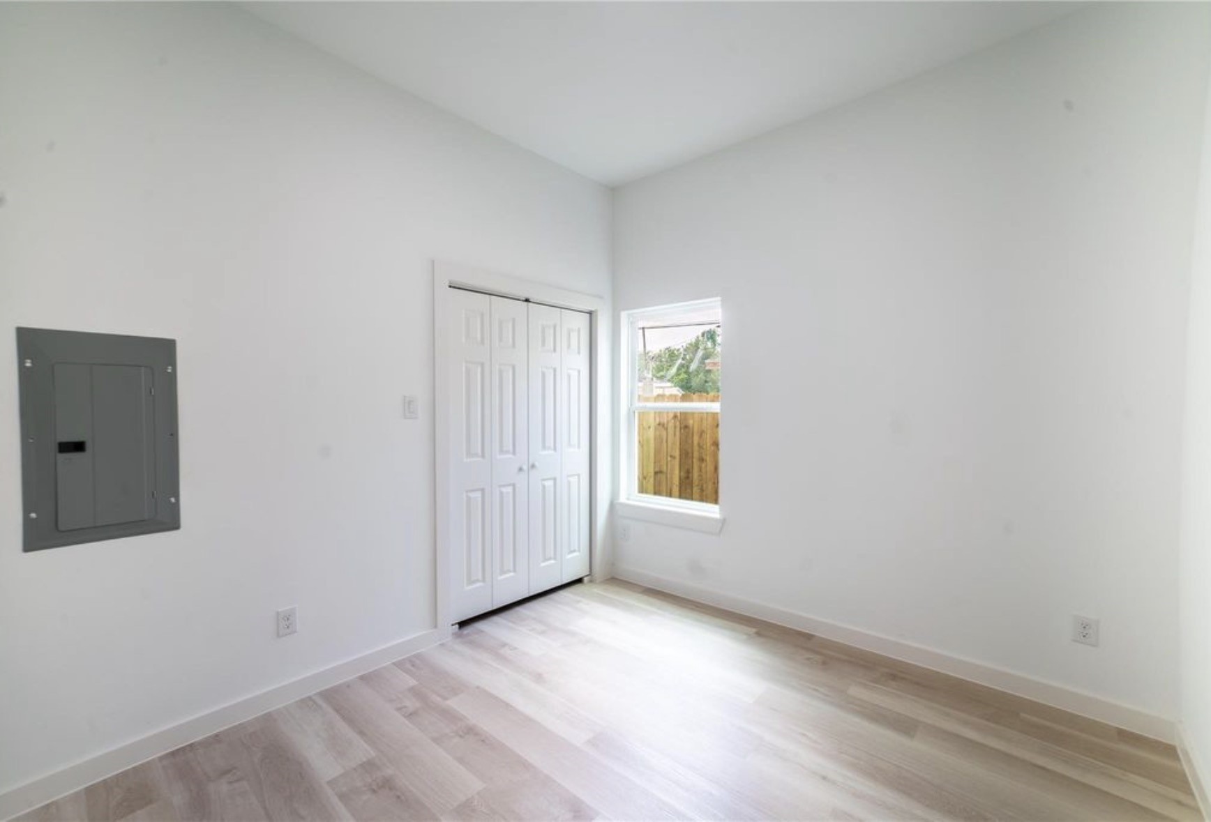 333 Delaware Street Houston, TX 77029 - Photo 11 of 11 Gallery Image 11