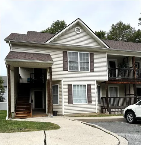 $1,800 | 105 North Montgomery Street, Unit B3 4, Walden, NY 12586