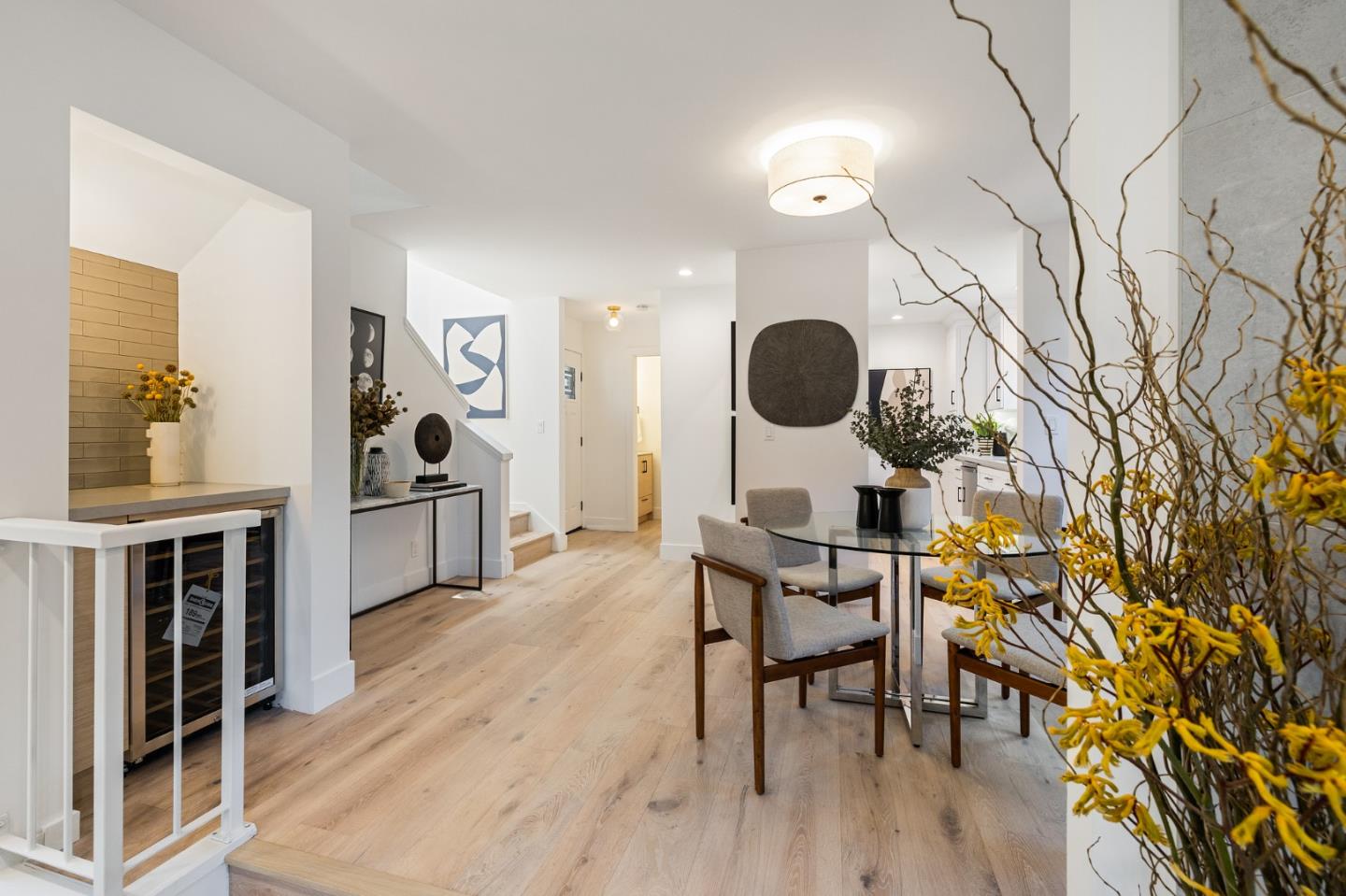 733 Fairfield Road, Unit 4 Burlingame, CA 94010 - Photo 14 of 51 Gallery Image 14