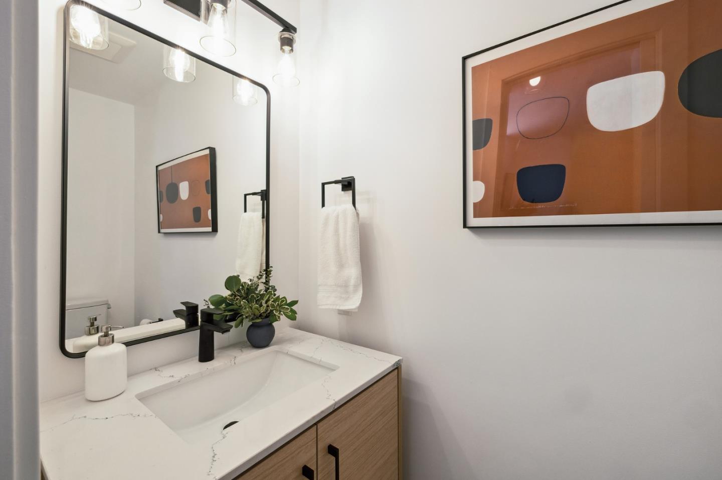 733 Fairfield Road, Unit 4 Burlingame, CA 94010 - Photo 36 of 51 Gallery Image 36