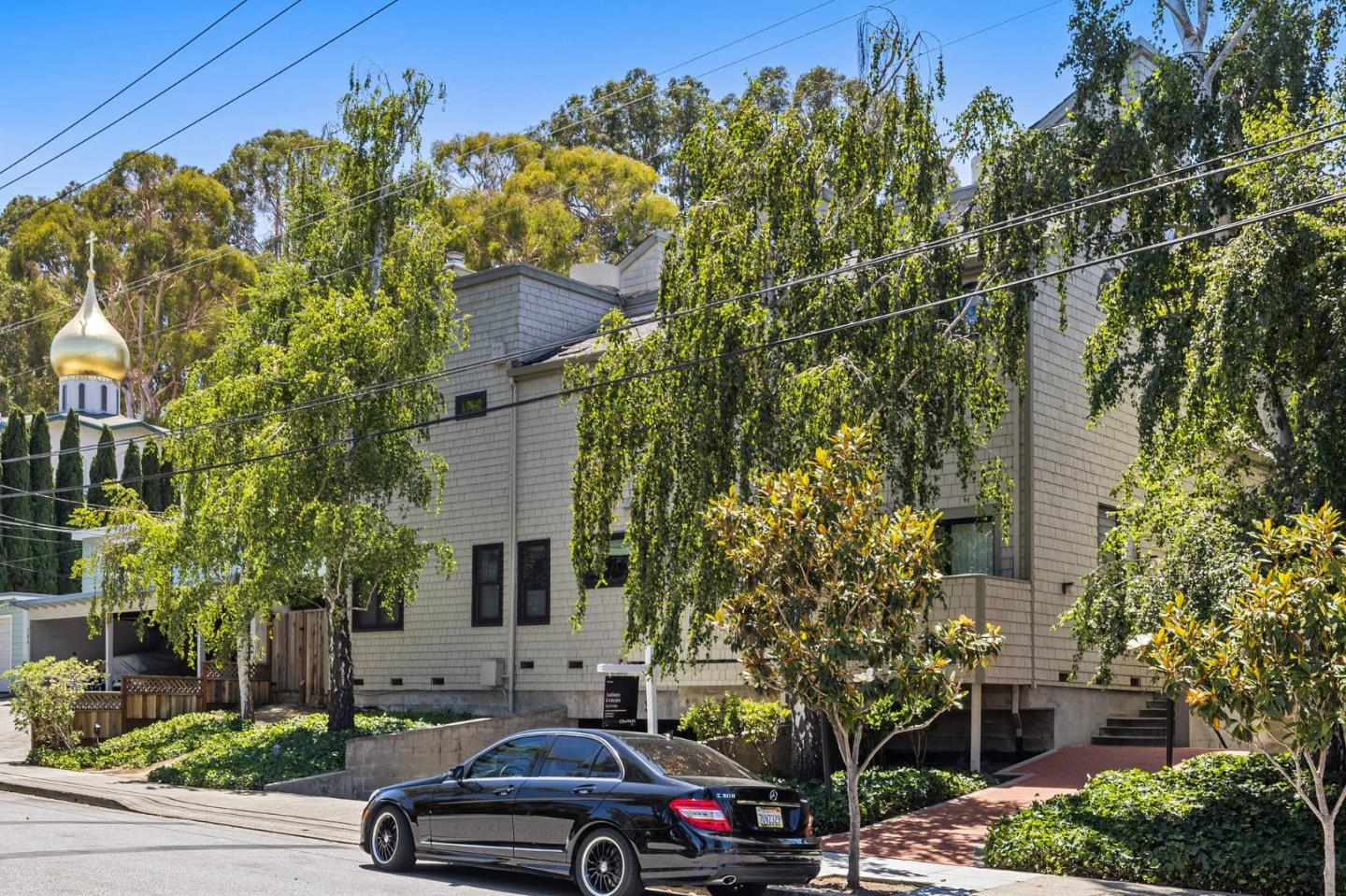733 Fairfield Road, Unit 4 Burlingame, CA 94010 - Photo 4 of 51 Gallery Image 4