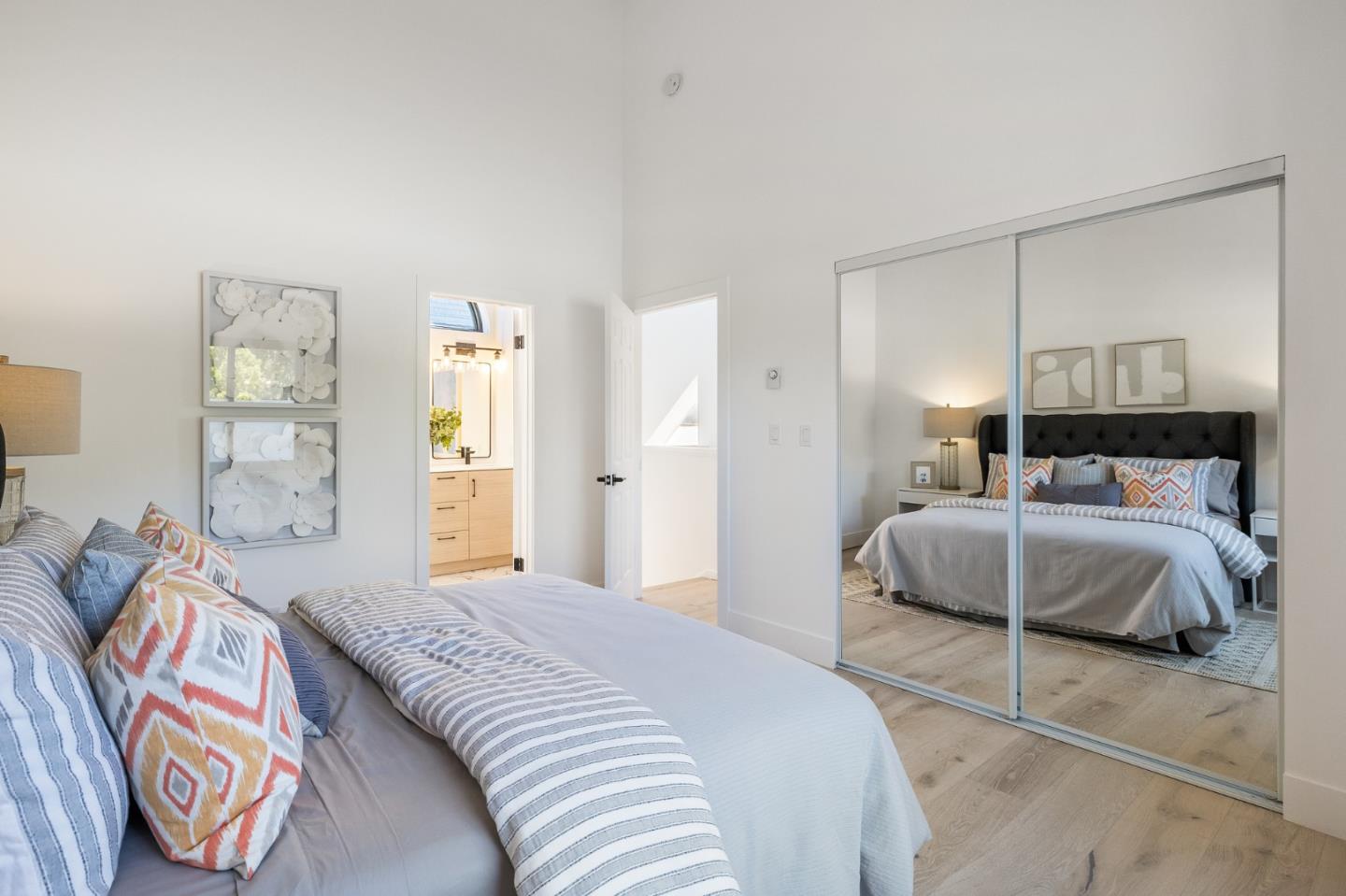 733 Fairfield Road, Unit 4 Burlingame, CA 94010 - Photo 41 of 51 Gallery Image 41