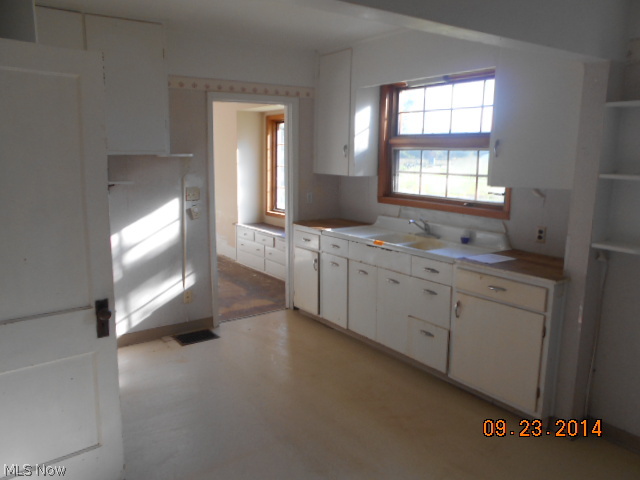 4458 Johnson Road Barberton, OH 44203 - Photo 7 of 10 Gallery Image 7