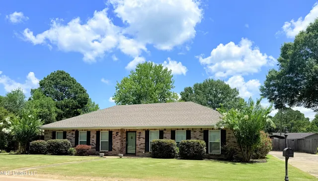$269,000 | 1188 Morrison Drive, Grenada, MS 38901