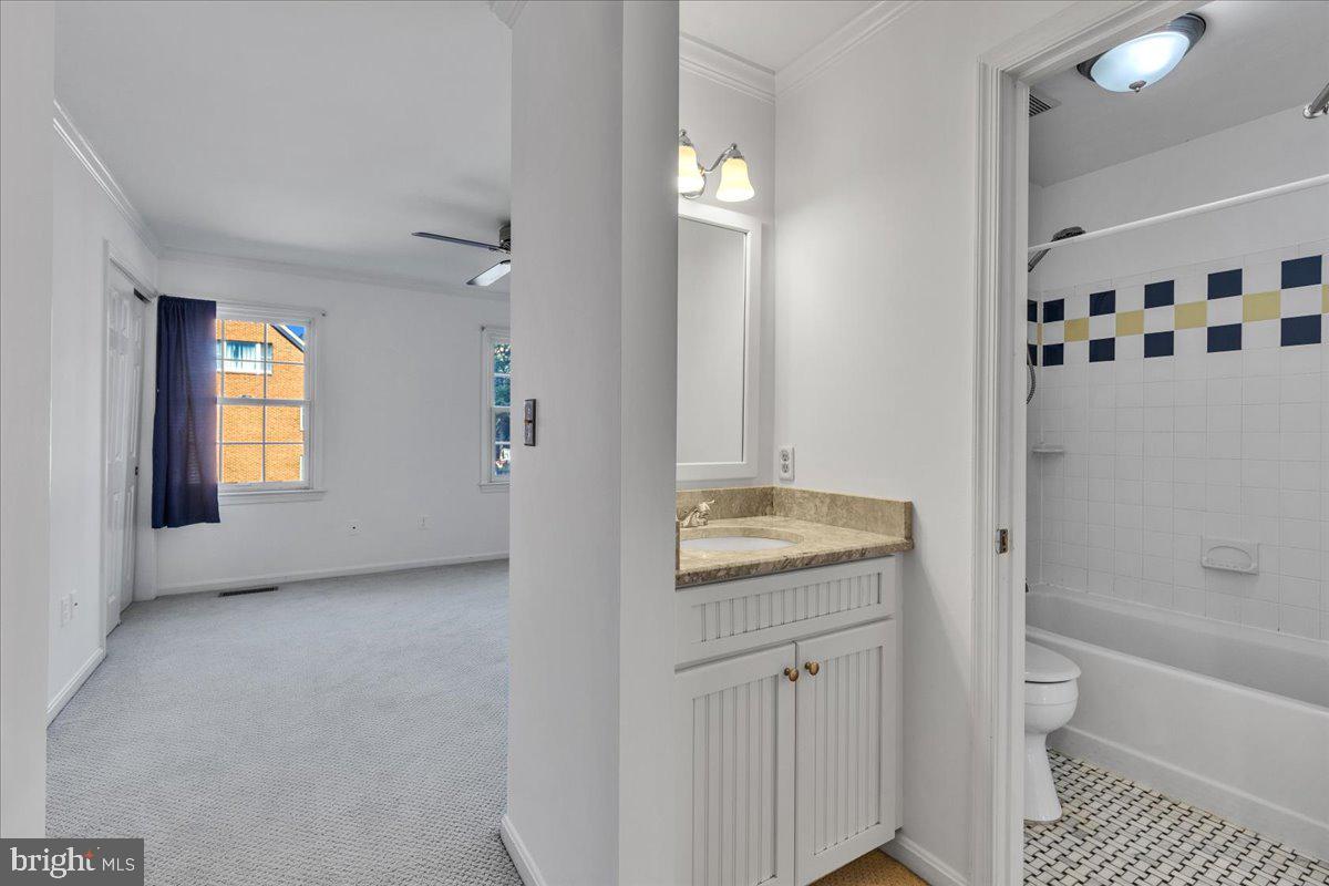 1901 North Adams Street, Unit B Arlington, VA 22201 - Photo 15 of 23