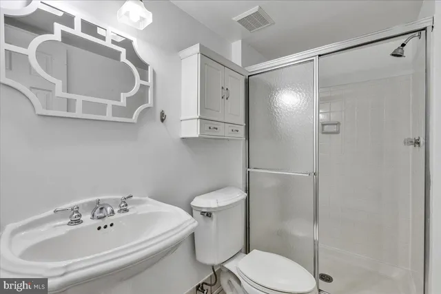 $3,400 | 1901 North Adams Street, Unit B, Arlington, VA 22201