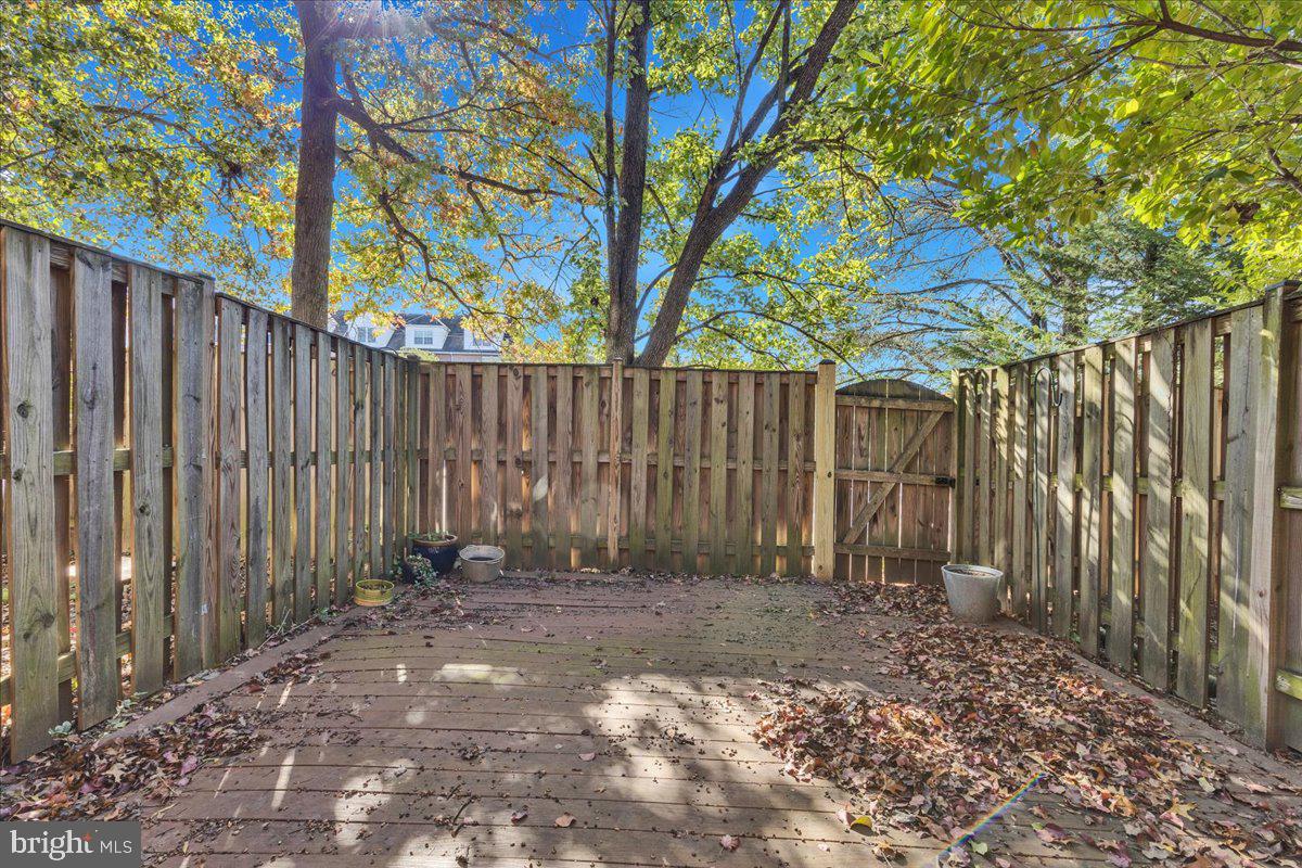 1901 North Adams Street, Unit B Arlington, VA 22201 - Photo 22 of 23