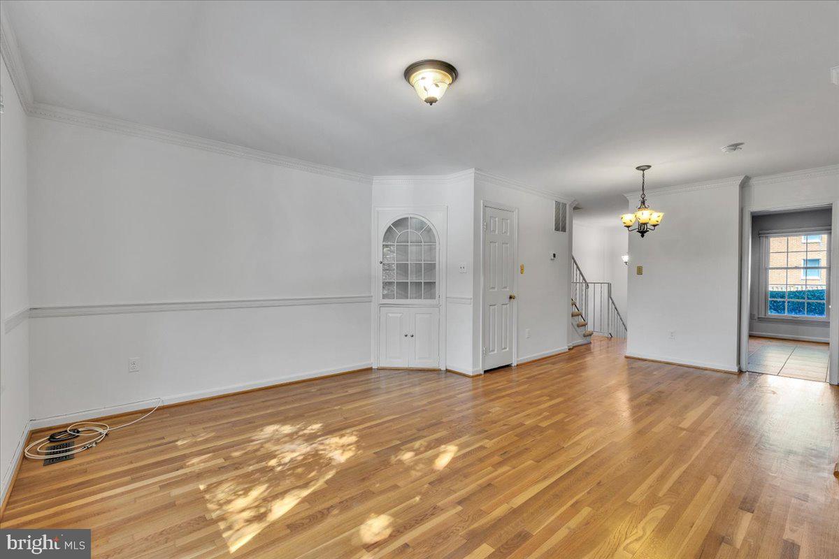 1901 North Adams Street, Unit B Arlington, VA 22201 - Photo 8 of 23