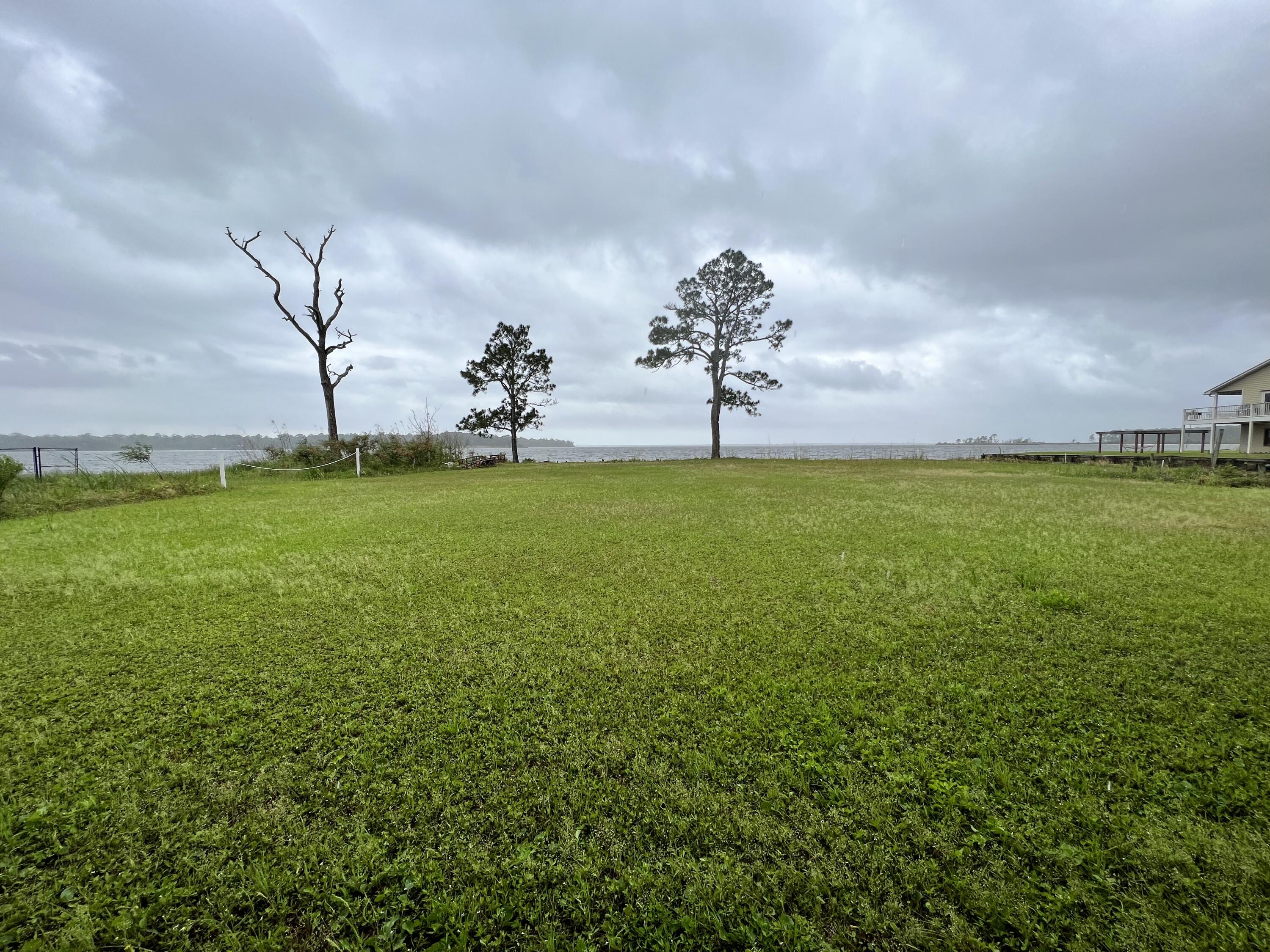 266 Ruth Road Freeport, FL 32439 - Photo 3 of 10 Gallery Image 3