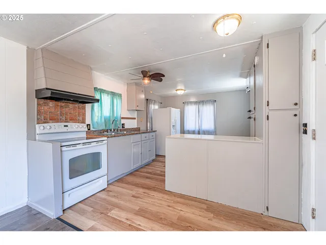 $39,500 | 34956 Seavey Loop Road, Unit 11, Eugene, OR 97405