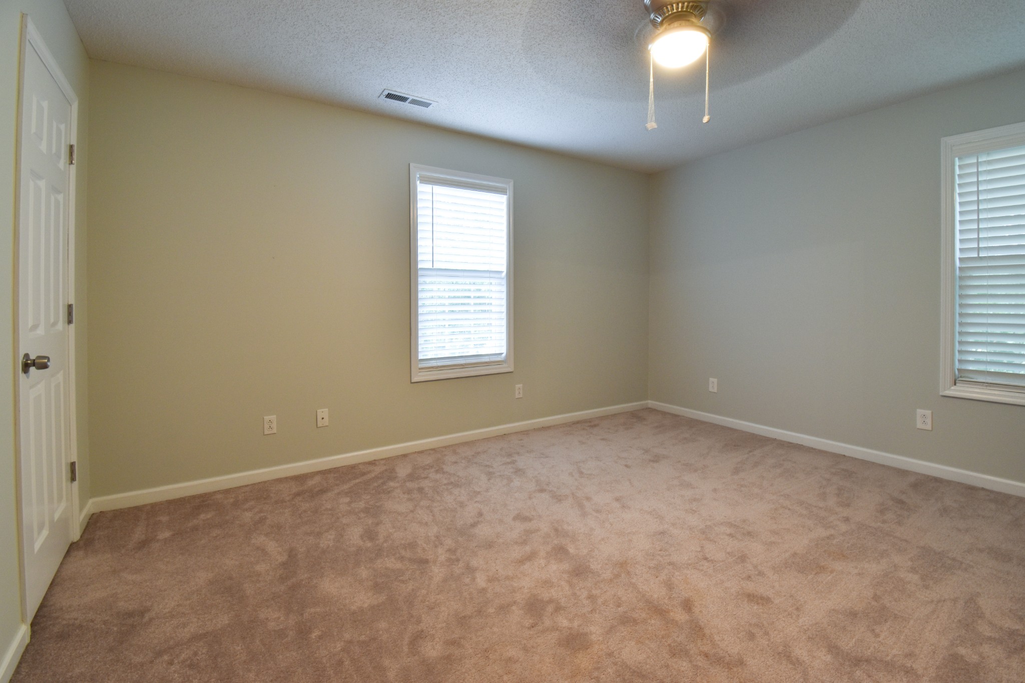 1000 Five Points Road Pulaski, TN 38478 - Photo 50 of 50 an empty room with a empty space and a window