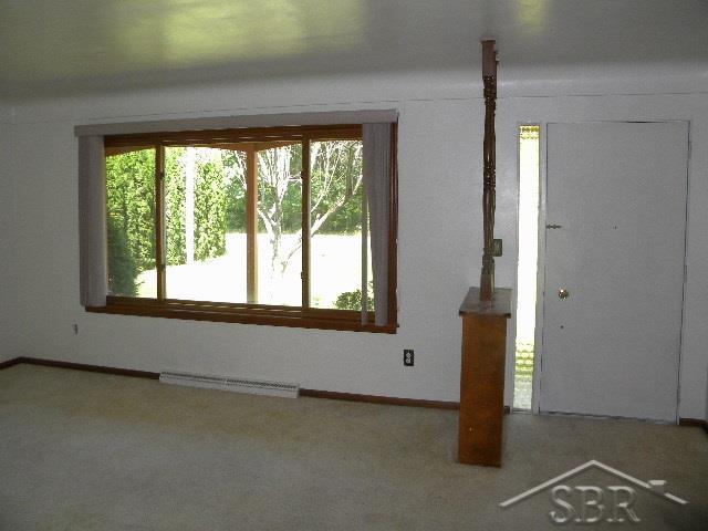 3348 East Moore Road Saginaw, MI 48601 - Photo 9 of 16 31238855-8.JPG