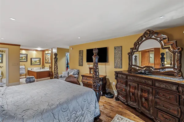 $545,000 | 655 Riverside Drive, Unit 1208, Memphis, TN 38103