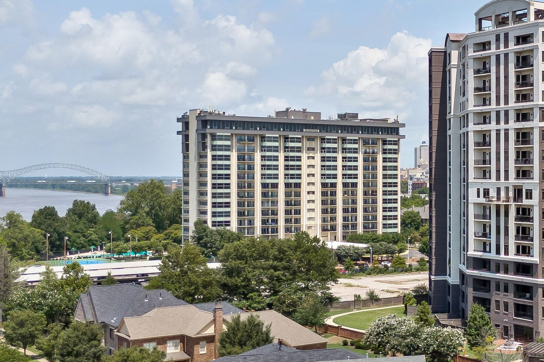 655 Riverside Drive, Unit 1208 Memphis, TN 38103 - Photo 3 of 29 View of property with a city view and a water view
