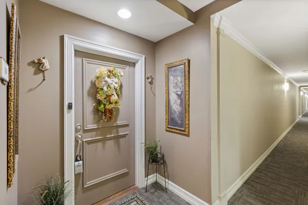 $545,000 | 655 Riverside Drive, Unit 1208, Memphis, TN 38103