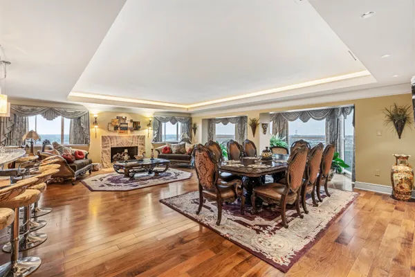 $545,000 | 655 Riverside Drive, Unit 1208, Memphis, TN 38103