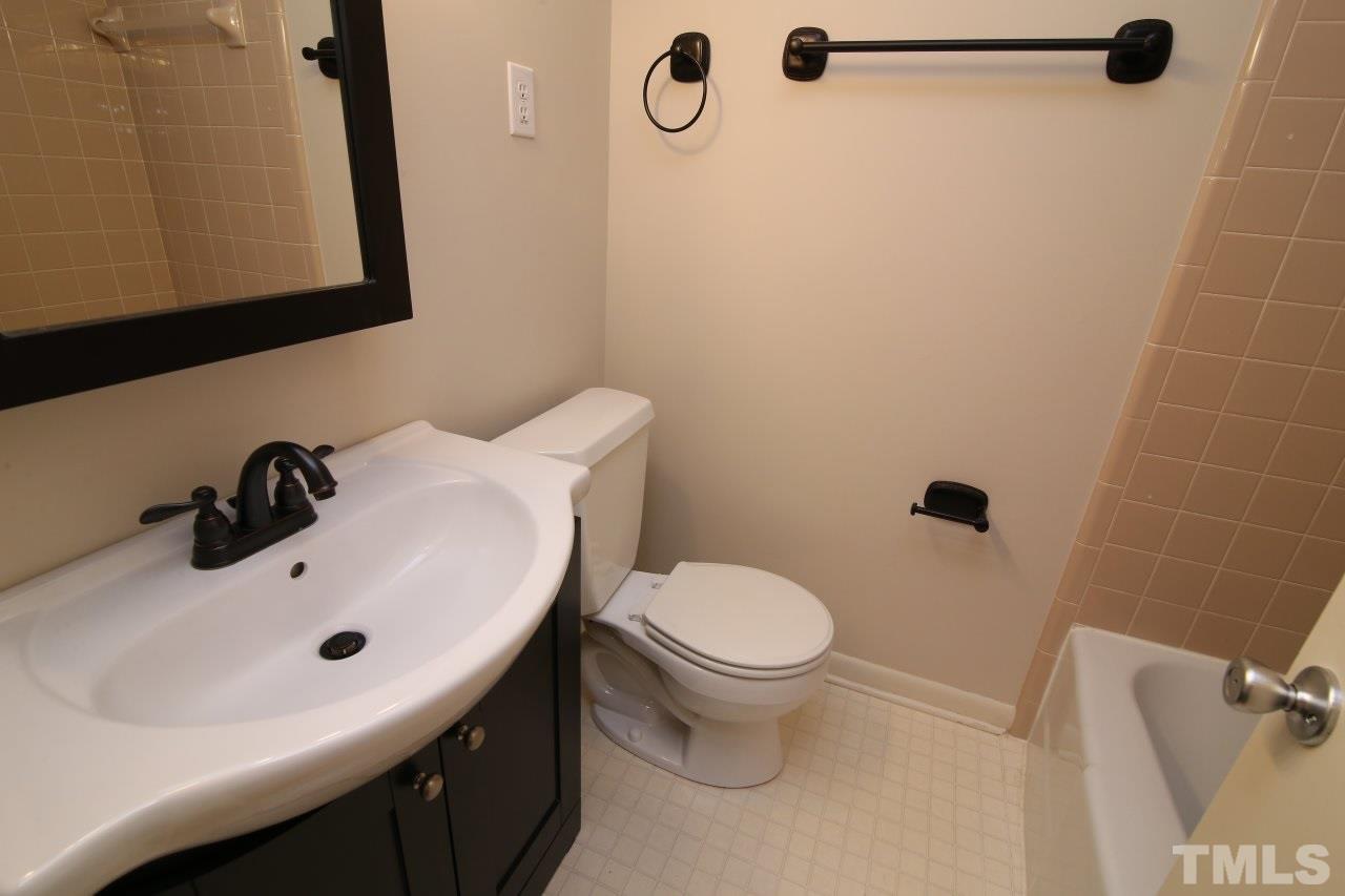 5109 Huntingdon Drive Raleigh, NC 27606 - Photo 14 of 25 Gallery Image 14