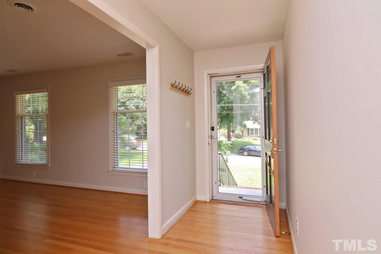 5109 Huntingdon Drive Raleigh, NC 27606 - Photo 4 of 25 Gallery Image 4