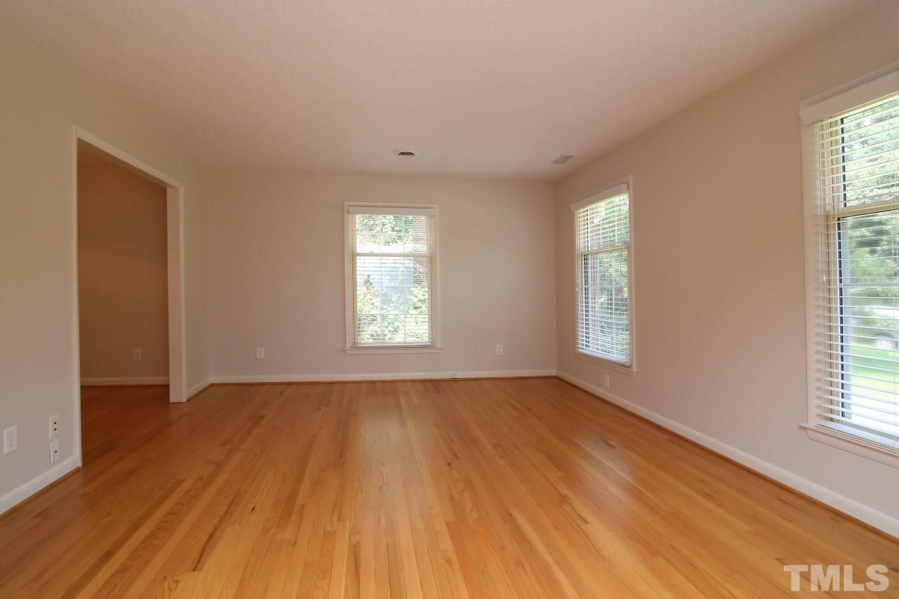 5109 Huntingdon Drive Raleigh, NC 27606 - Photo 5 of 25 Gallery Image 5