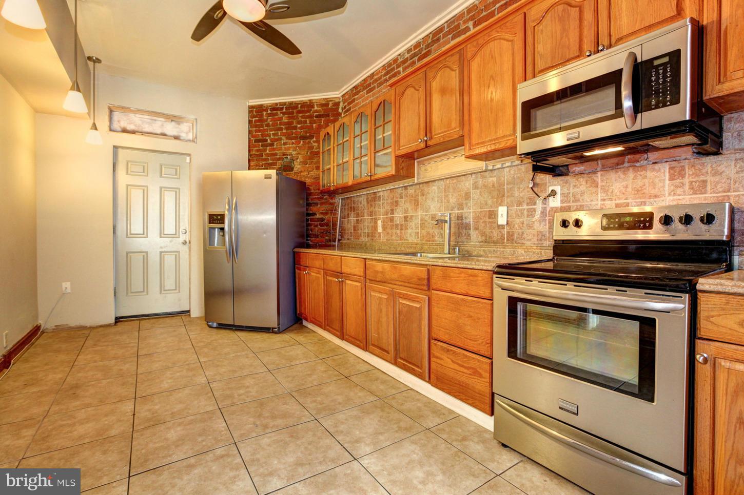 51 R Street Northwest Washington, DC 20001 - Photo 14 of 28 Kitchen