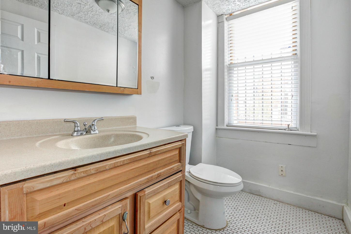 51 R Street Northwest Washington, DC 20001 - Photo 17 of 28 Bath