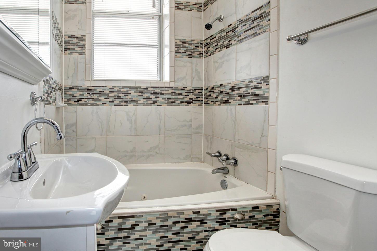 51 R Street Northwest Washington, DC 20001 - Photo 21 of 28 Bath