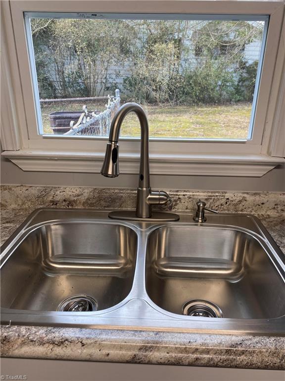 1106 East Springfield Road High Point, NC 27263 - Photo 8 of 33 Gallery Image 8